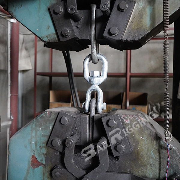 Chain Swivel Tensile Test