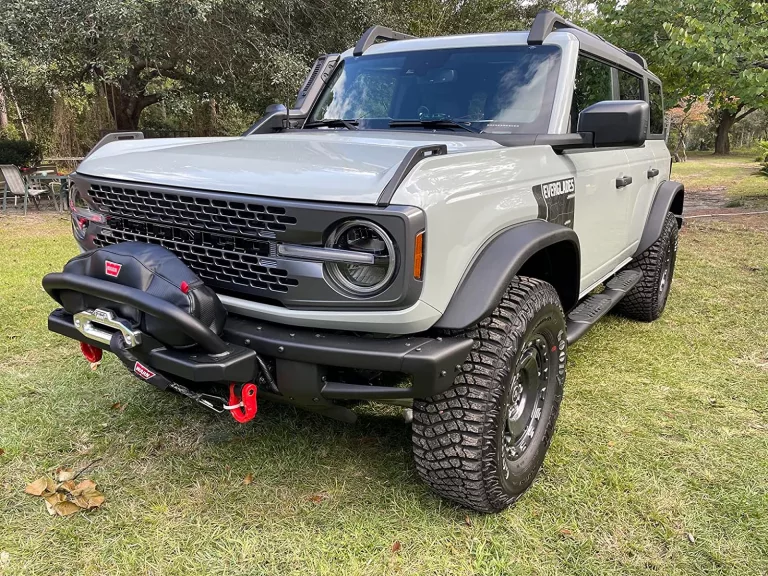 Colorful Towing Shackles