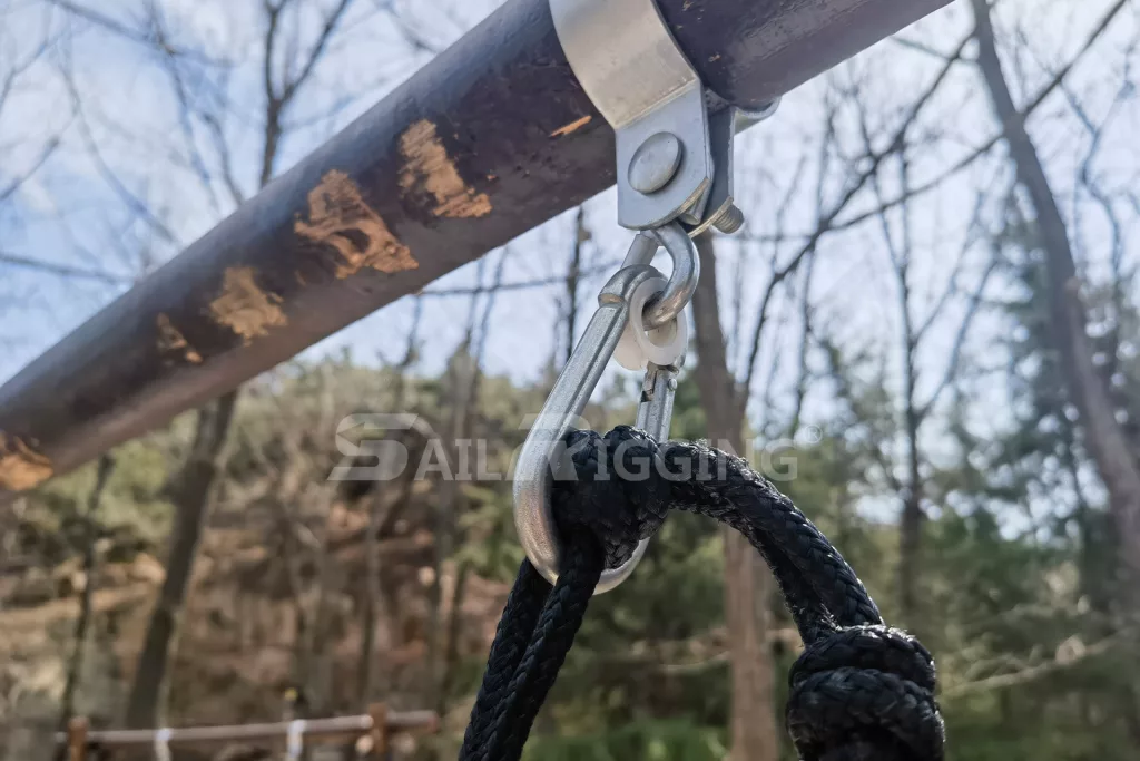 rigging hardware